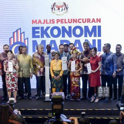 Ekonomi MADANI menggariskan dua fokus utama iaitu menstruktur semula ekonomi dan meningkatkan kualiti hidup rakyat -NSTP/Aizuddin Saad