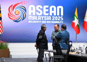 Hulurkan salam, lemparkan senyuman. Biar satu dunia tahu, Malaysia hebat! – KSN