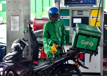 BUDI95: Had kelayakan pemandu e-hailing dinaikkan sehingga 800 liter RON95 sebulan