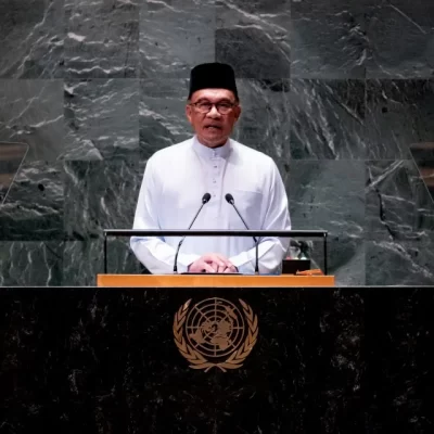 Perdana Menteri, Datuk Seri Anwar Ibrahim berucap pada Perhimpunan Agung Pertubuhan Bangsa-Bangsa Bersatu (UNGA) ke-78 di Ibu Pejabat PBB New York, Amerika Syarikat pada 22 September 2023. - Afiq Hambali / Pejabat Perdana Menteri